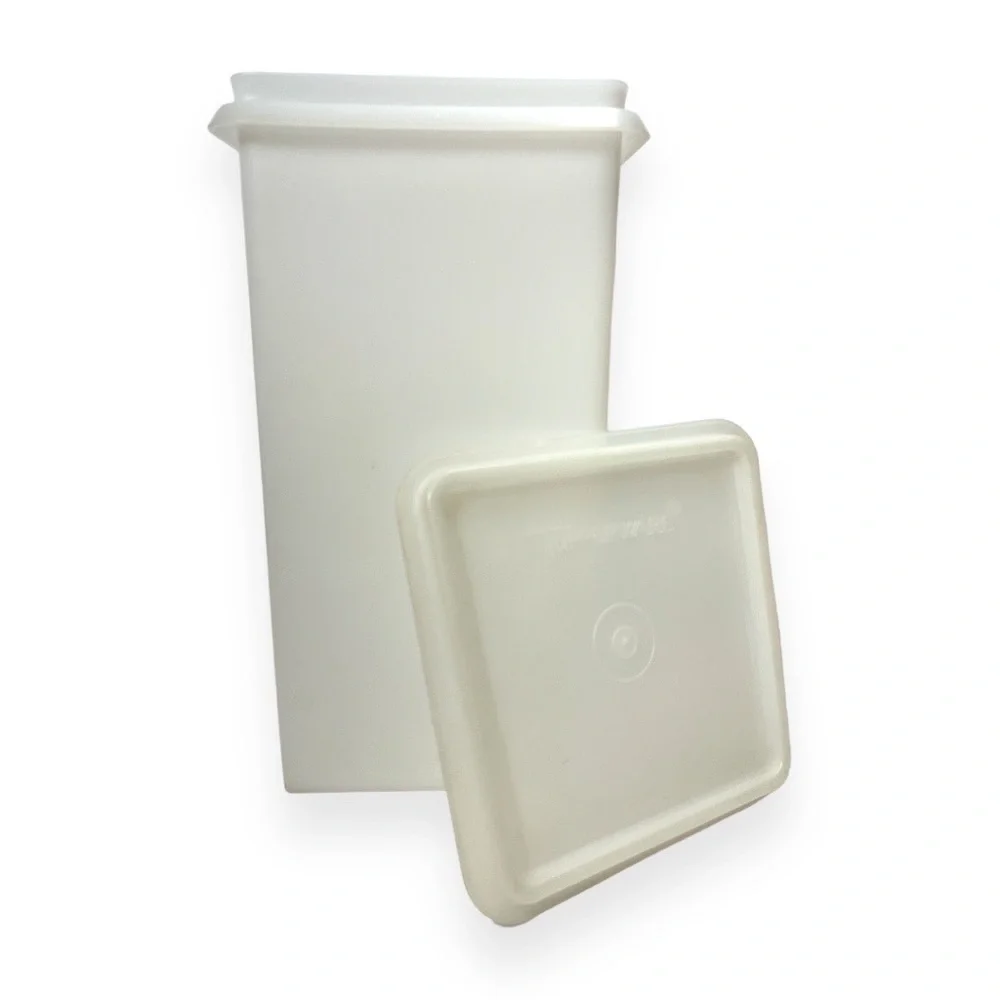 Vintage Tupperware Saltine Cracker Keeper 1314 with Lid 1315